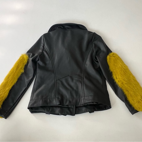 NWT HEURUEH Faux Leather/Faux Fur
Moto jacket - Picture 9 of 10